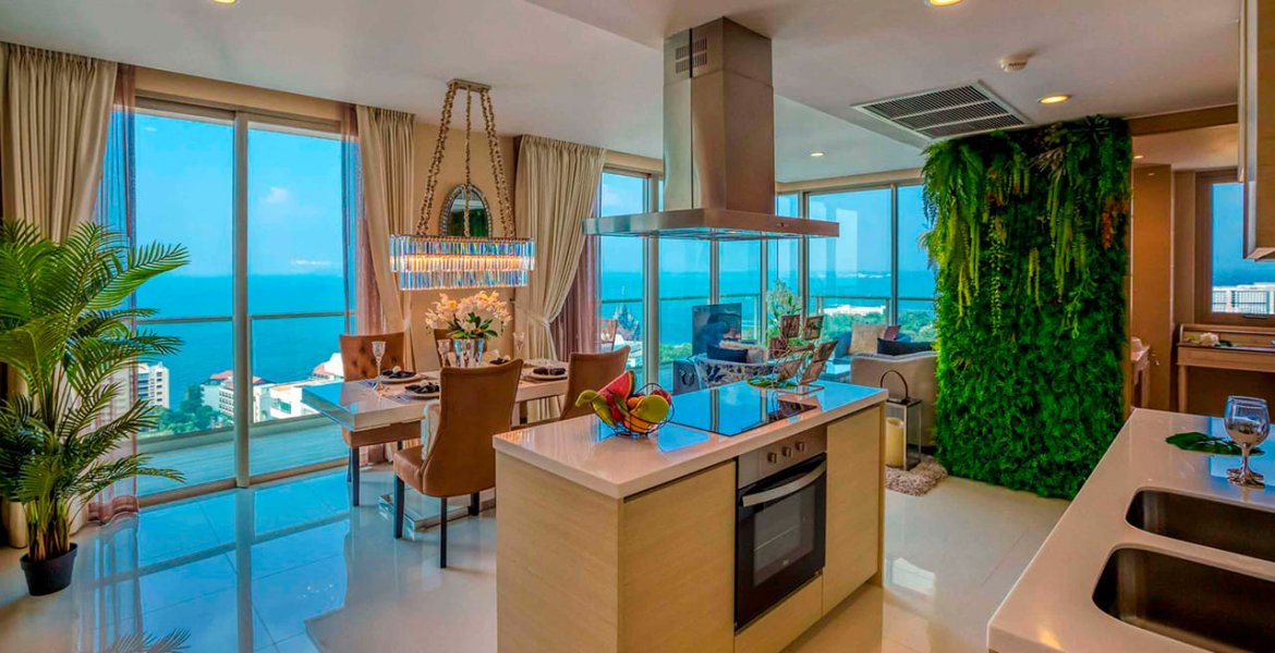 The Riviera Wongamat Beach 13
