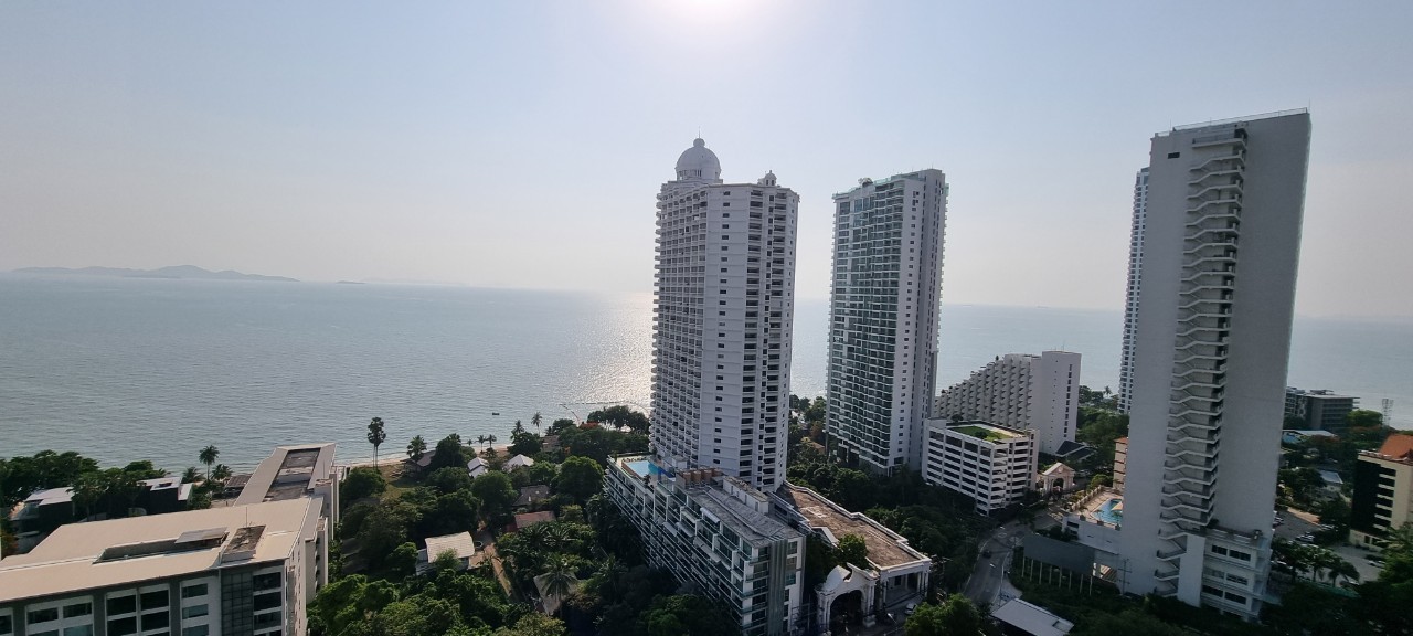 2 bedrooms Condominium in The Riviera Wongamat Beach No. 11022