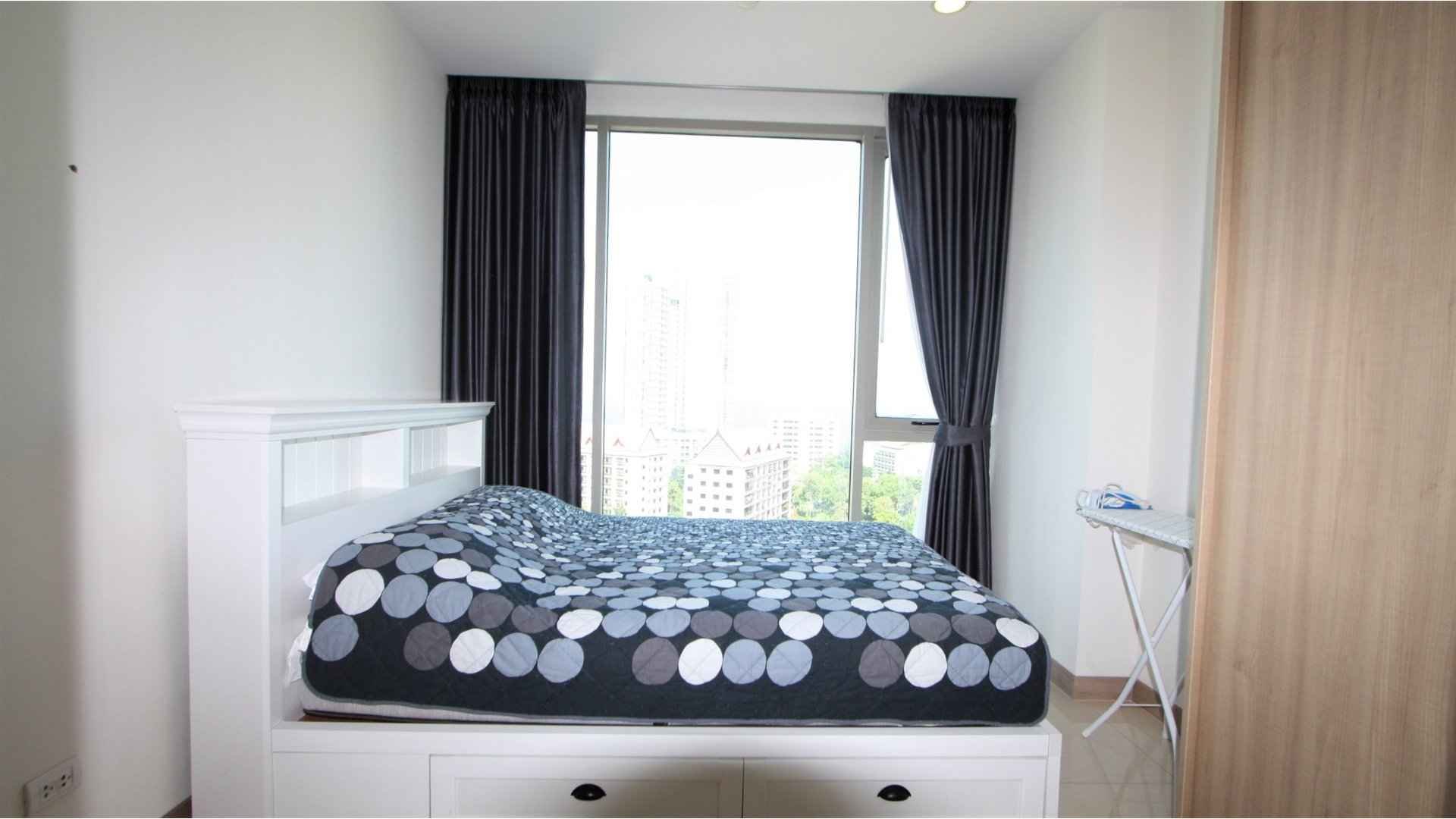 3 bedrooms Apartment in The Riviera Wongamat Beach No. 11035